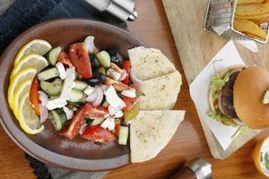 gemischter Salat mit Käse foto