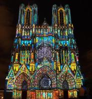 Reims, Frankreich, 2017. Lichtshow an der Kathedrale foto