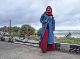 Regentschaft Cianjur, Indonesien, 2022 - indonesische muslimische Frau mit Hijab foto