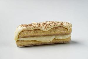 Mini-Tiramisu auf Cremepastell. foto