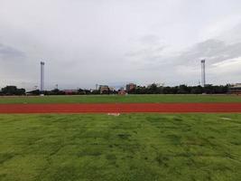 Sport-Laufbahnen und -Feld foto