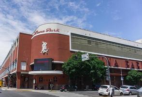 Buenos Aires, Argentinien. 2019. Fassade des Lunaparks foto