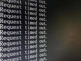 Zeitüberschreitung bei Anforderung, Warnungsverbindung auf Computer mit Kopierbereich fehlgeschlagen, der Ping-Befehl ist ein Test für den Zielserver. Dieses Bild wurde von meinem eigenen Computerbildschirm aufgenommen foto