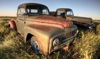 alte landwirtschaftliche Lastwagen foto