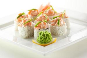 japanische Küche - Sushi-Rolle foto