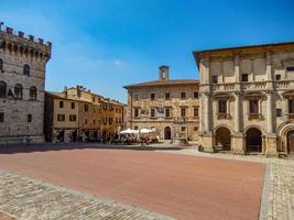 Einsamer Marktplatz in Italien foto