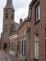 die kleine stadt bredevoort in den niederlanden foto