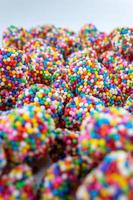 lustige mehrfarbige Süßigkeitsperlen foto