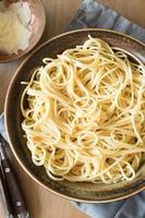 Spaghetti mit Olivenöl und Knoblauch