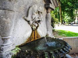 hdr Fontana dei Mascheroni in Turin foto