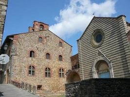 Blick auf die Stadt Lucignano foto