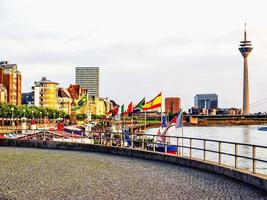 hdr-ansicht von düsseldorf, deutschland foto