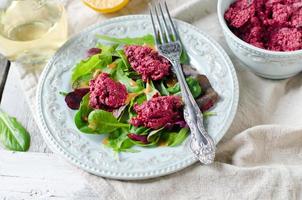 Rote-Bete-Salat mit Ruccola foto