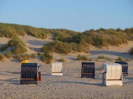 Sonnenuntergang am Strand der Insel Juist foto