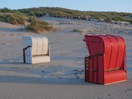 Sonnenuntergang am Strand der Insel Juist foto