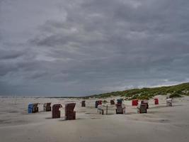 Sommerzeit am Strand von Juist foto