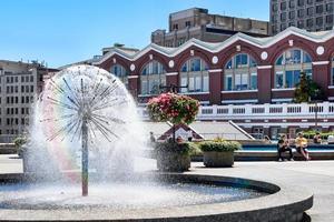 Vancouver, British Columbia, Kanada, 2007. Wasserspiel auf einem Platz foto