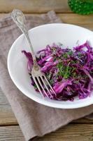 frischer Salat mit Kohl foto