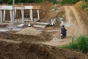 ländlicher Bau von Betonbrücken foto