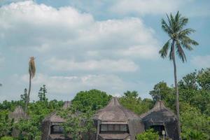 stilvolle Villen und Resorts auf einer tropischen Insel foto