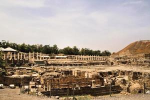 ein blick auf die antike römische stadt beit shean in israel foto