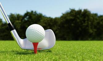 Golfball auf T-Stück und Golfschläger mit grünem Hintergrund des Fahrwassers. sport- und athletisches konzept. 3D-Darstellungswiedergabe foto