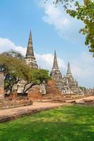 wat phra sri sanphet tempel im bezirk des historischen parks sukhothai, einer unesco-welterbestätte in thailand foto