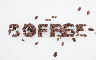 Konzeptkaffee Wort von Kaffeebohnen. foto