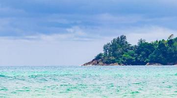 nai thon naithon beach panorama türkis klares wasser phuket thailand. foto