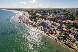 luftaufnahme des französischen strandes oder praia do frances, klares wasser, maceio, alagoas. Nordostregion von Brasilien. foto