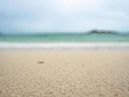 tropischer idyllischer Strand in der Urlaubszeit, Urlaub am Strand foto