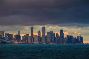 Chicago Skyline in der Abenddämmerung foto