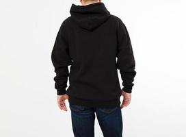Mann im schwarzen Pullover-Hoodie-Mockup - Rückansicht zugeschnittenes Bild zugeschnittenes Bild