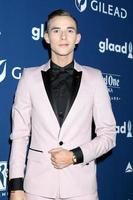 los angeles 12. april, adam rippon bei glaad media awards los angeles im beverly hilton hotel am 12. april 2018 in beverly hills, ca