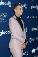 los angeles 12. april, adam rippon bei glaad media awards los angeles im beverly hilton hotel am 12. april 2018 in beverly hills, ca foto