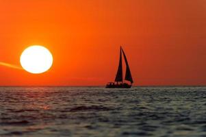 Segelboot Sonnenuntergang foto