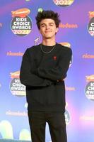 los angeles, 9. april - brent rivera bei den 2022 kids choice awards at barker hanger am 9. april 2022 in santa monica, ca foto