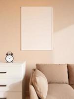 modernes und minimalistisches vertikales weißes plakat oder fotorahmenmodell an der wand im wohnzimmer. 3D-Rendering. foto