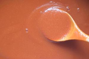 Tomatensauce in einer Schüssel hautnah foto