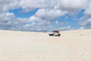 Natal, Brasilien, Mai 2019 - Buggy-Auto im Sand foto