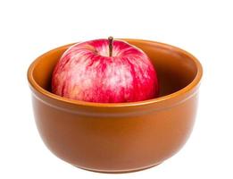 frische rote Äpfel in der Schale isoliert auf weißem Hintergrund foto