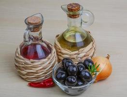 Olivenöl und Essig foto