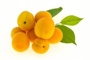 Reife leckere süße Aprikosenhaufen foto