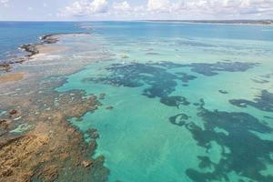 luftaufnahme der riffe von maragogi, umweltschutzgebiet korallenküste, maragogi, alagoas, brasilien. foto