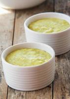 duftende grüne Suppe Sahnesuppe, Lebensmittel Nahaufnahme