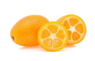 Kumquat, Kumquat isoliert auf weißem Hintergrund. foto