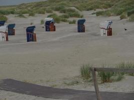 sommerabend am strand von juist foto