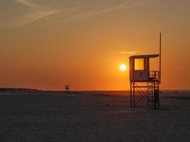 Sonnenuntergang auf der Insel Juist foto