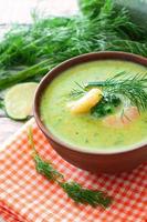 Sahnesuppe mit Garnelen und Gemüse