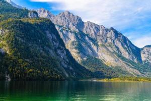 königssee mit alpen, königssee, nationalpark berchtesgaden, bayern, deutschland foto